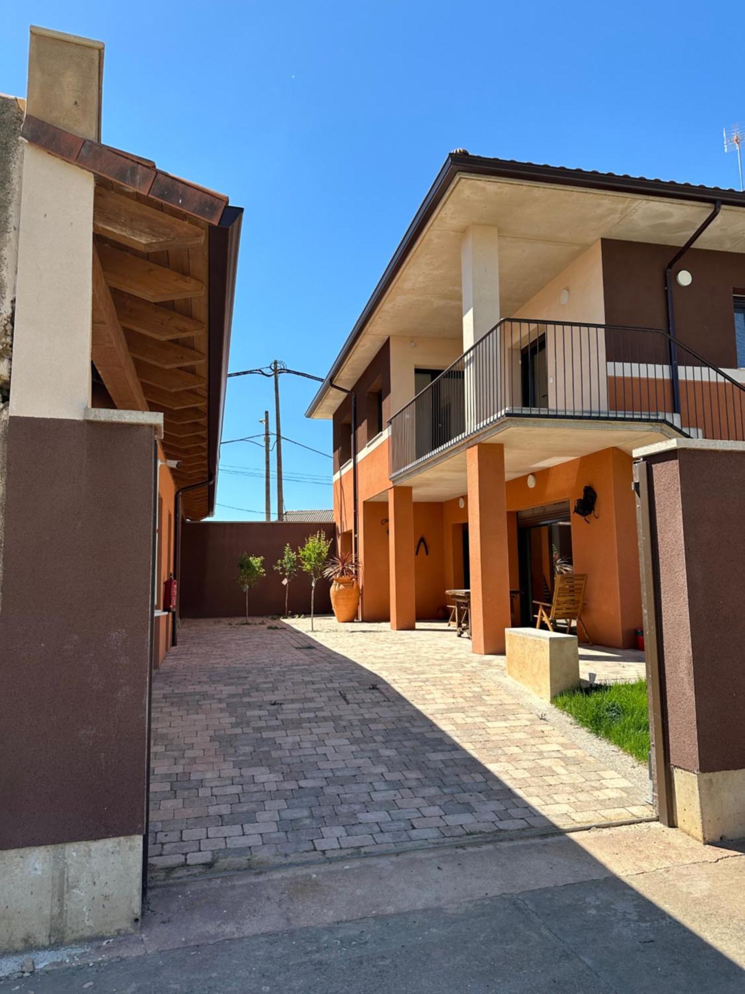 Casa Abuela Angela Guest House Granja de Moreruela ภายนอก รูปภาพ
